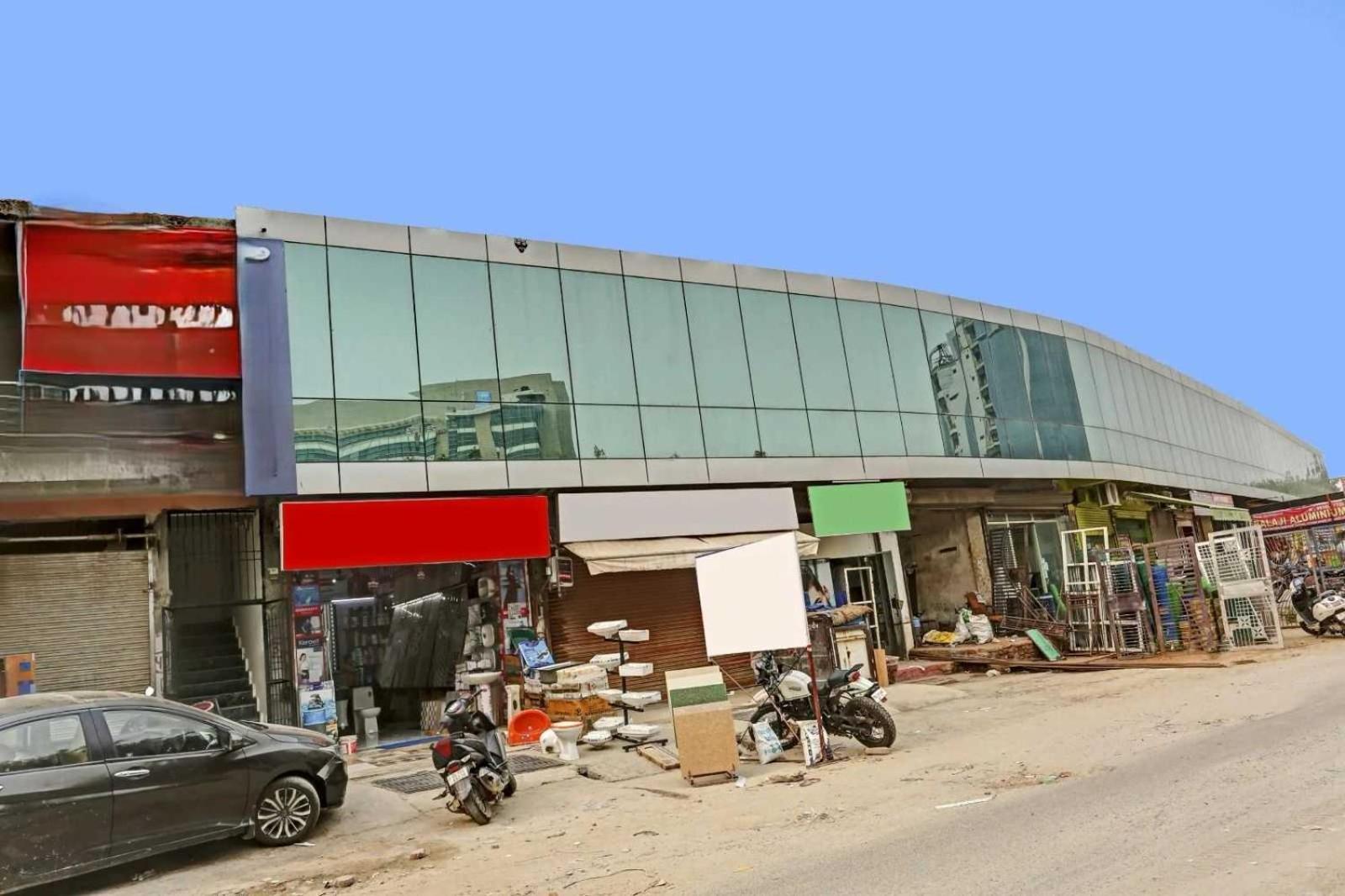Hotel O Heritage Inn Noida Bagian luar foto