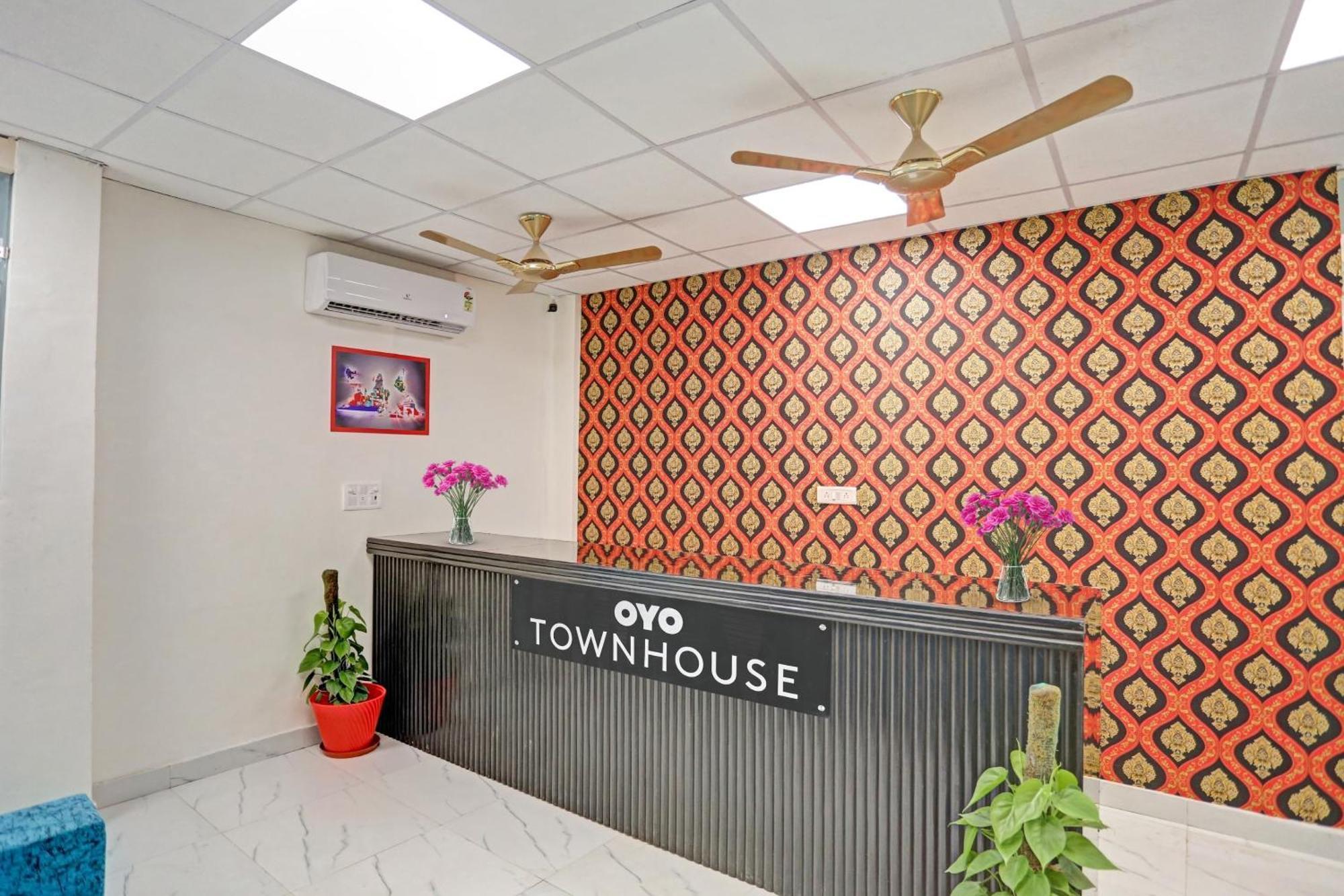 Hotel O Heritage Inn Noida Bagian luar foto