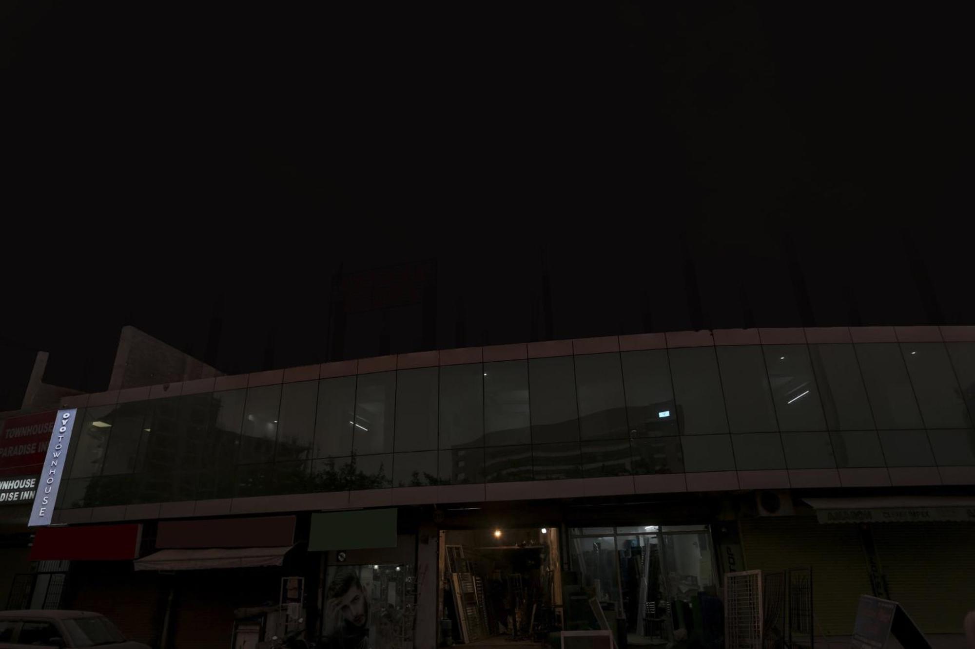 Hotel O Heritage Inn Noida Bagian luar foto