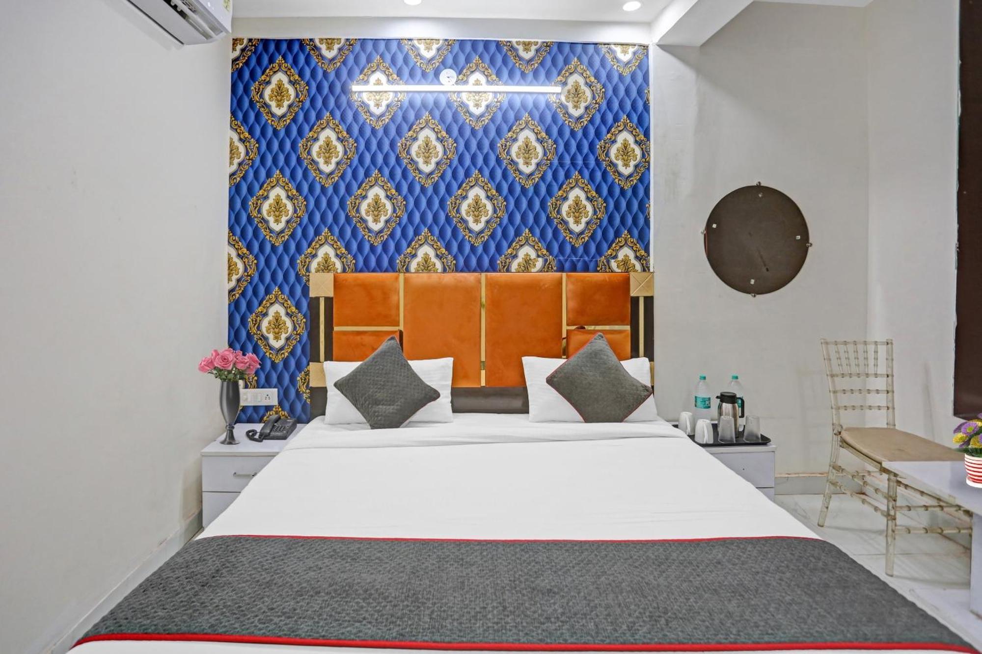 Hotel O Heritage Inn Noida Bagian luar foto