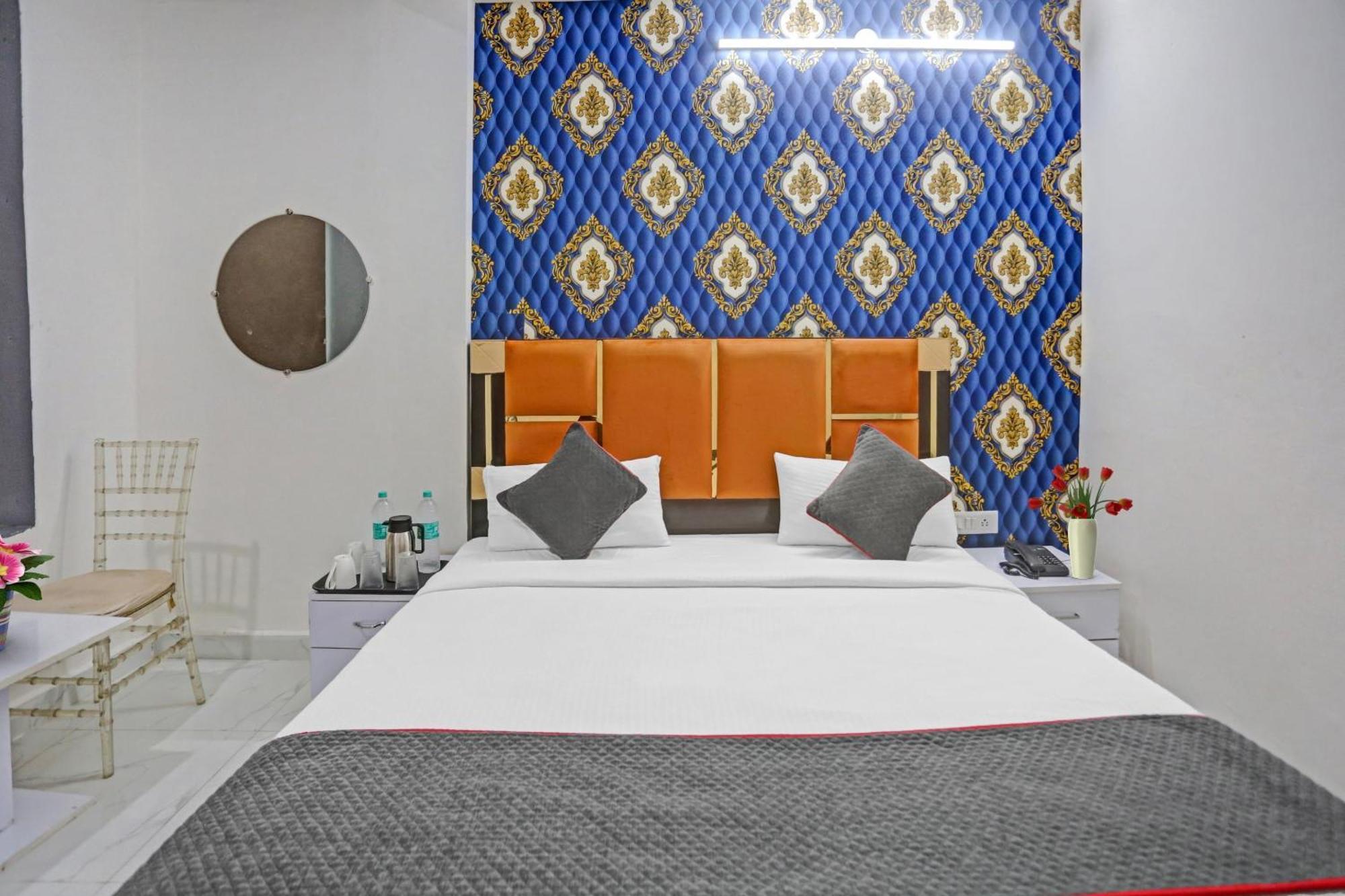 Hotel O Heritage Inn Noida Bagian luar foto
